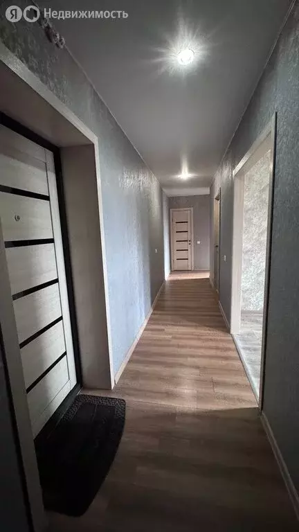 3-комнатная квартира: Братск, улица Гагарина, 107 (53.4 м) - Фото 2