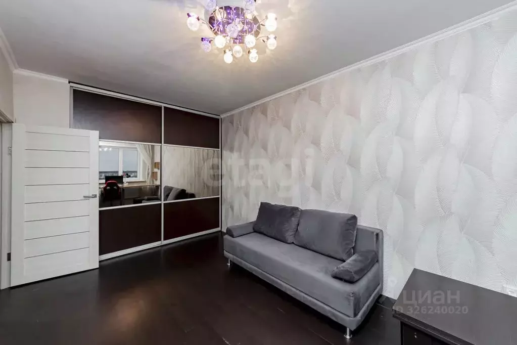 1-к кв. Тюменская область, Тюмень ул. Станислава Карнацевича, 1 (42.2 ... - Фото 1