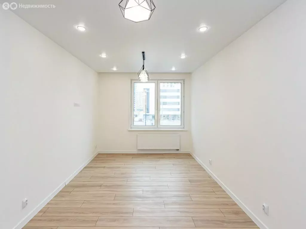 1-комнатная квартира: Тюмень, улица Фармана Салманова, 16 (41.8 м) - Фото 1