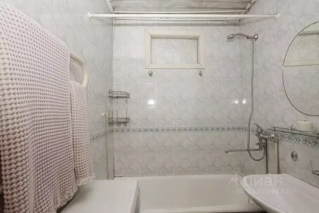 3-к кв. Иркутская область, Иркутск ул. Просвещения, 36 (54.0 м) - Фото 1