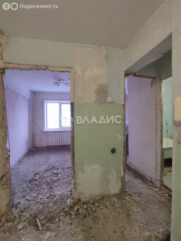 3-комнатная квартира: Смоленск, улица Октябрьской Революции, 18 (55 м) - Фото 0