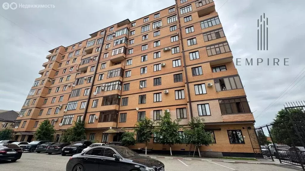 3-комнатная квартира: Грозный, улица А.А. Айдамирова, 135к2 (98 м) - Фото 1