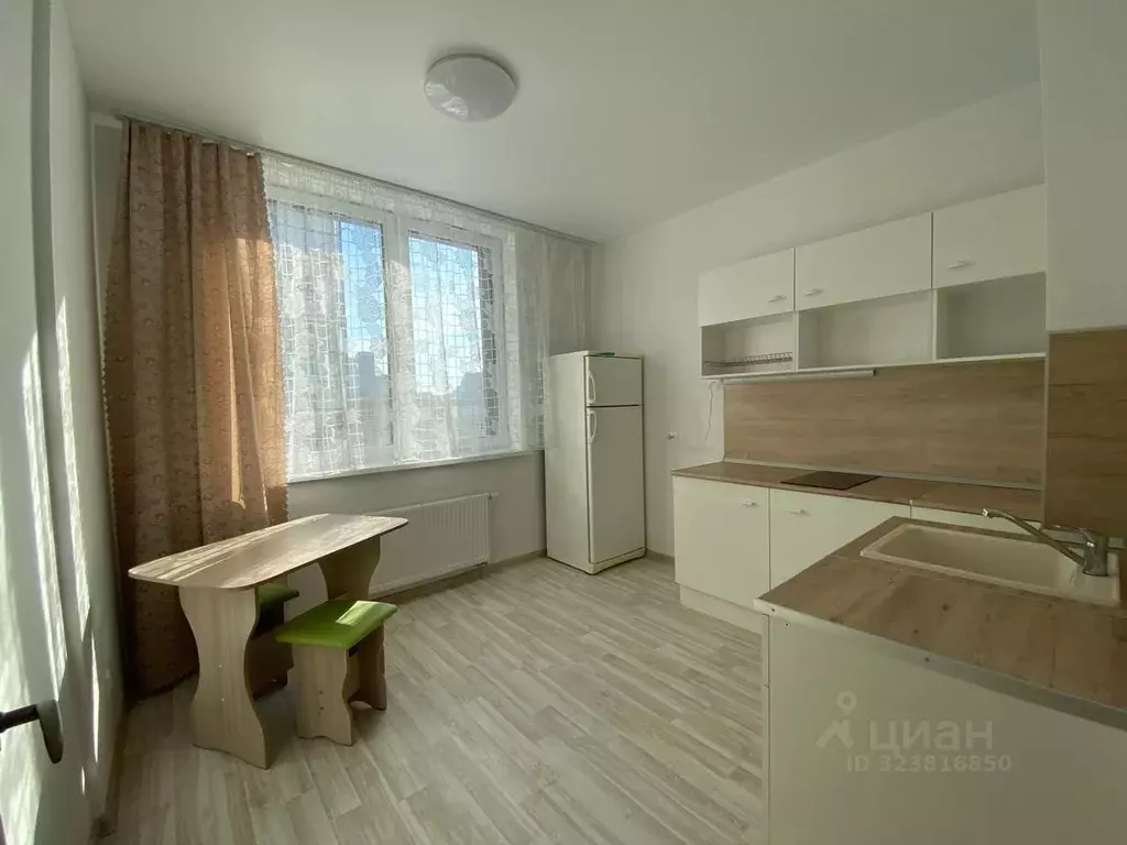 1-к кв. Свердловская область, Екатеринбург ул. Крауля, 170А (33.0 м) - Фото 2