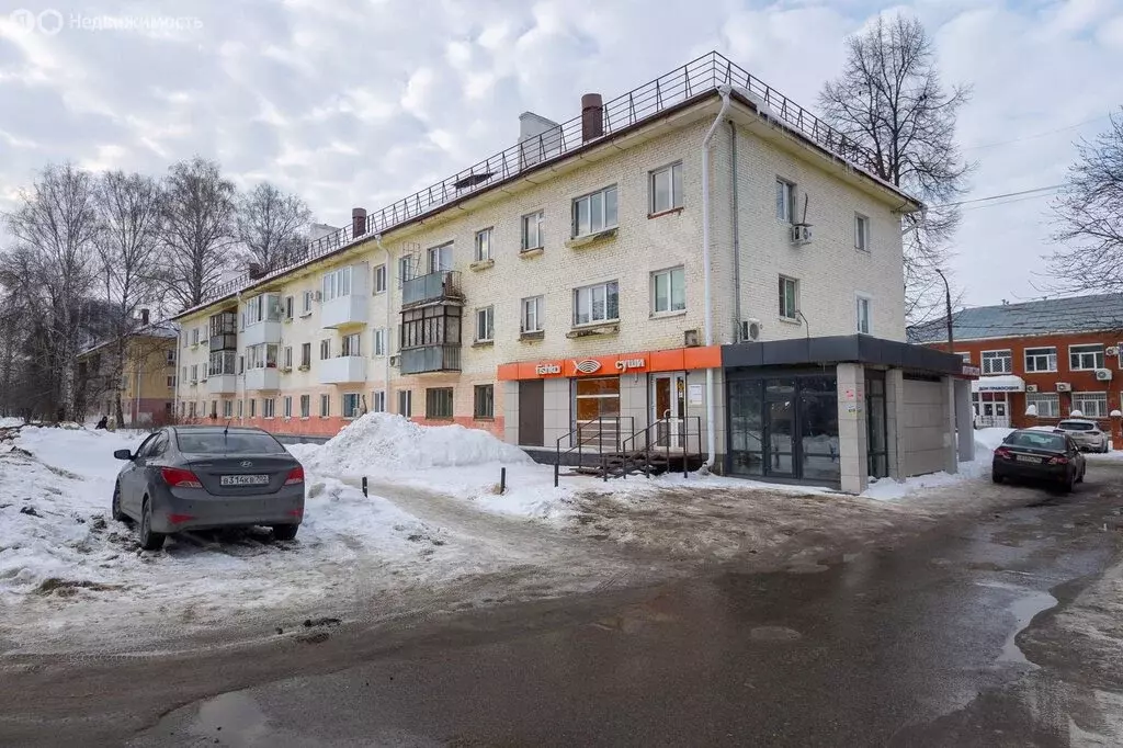 3-комнатная квартира: Уфа, улица Правды, 4 (56 м) - Фото 2