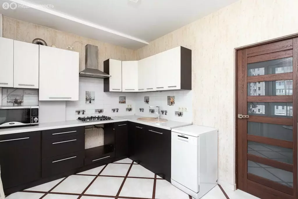 1-комнатная квартира: Калининград, Юбилейная улица, 6 (61.5 м) - Фото 0