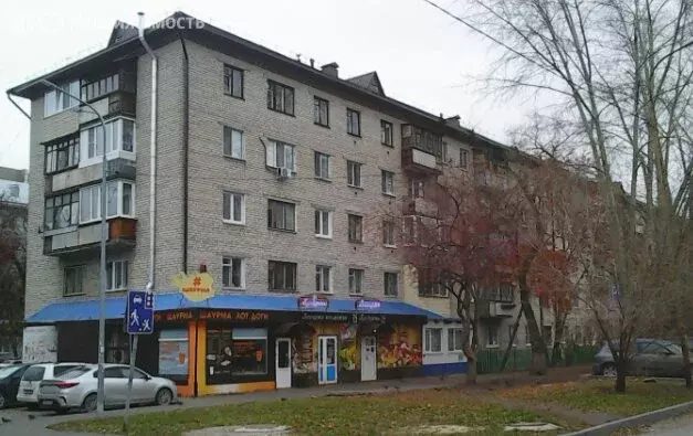 3-комнатная квартира: Тюмень, улица Серова, 19 (49 м) - Фото 1