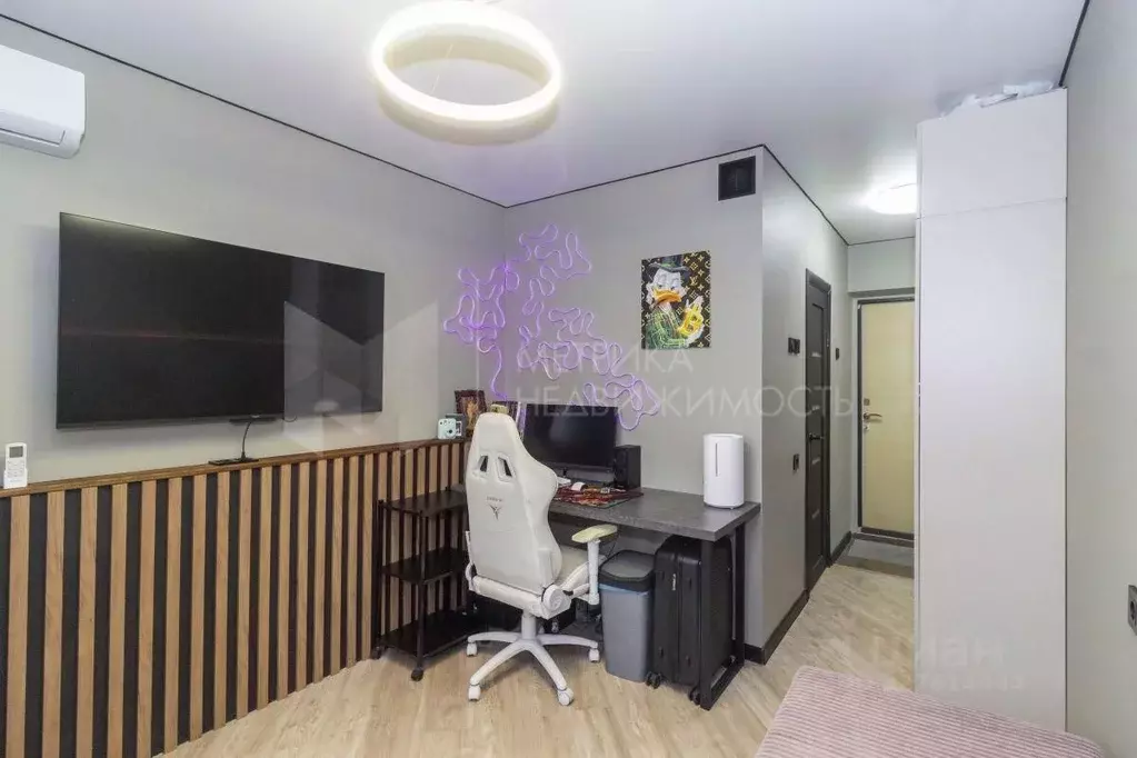 Студия Тюменская область, Тюмень ул. Новоселов, 111 (15.0 м) - Фото 1