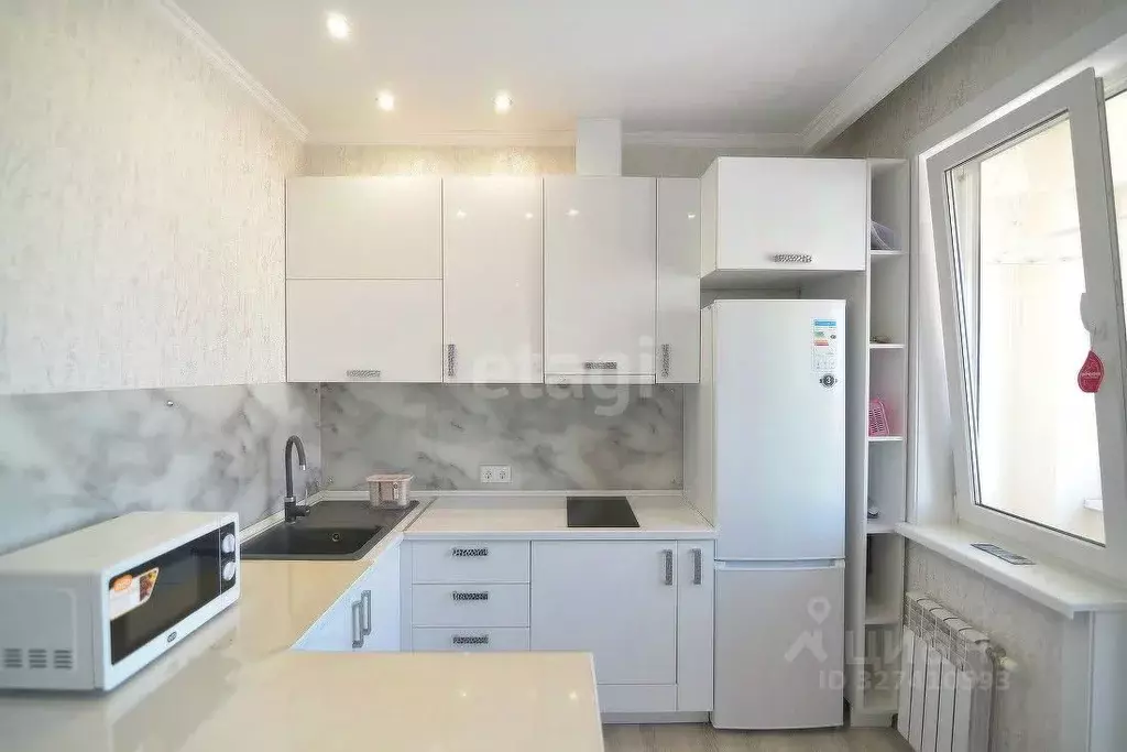 Студия Сахалинская область, Южно-Сахалинск ул. Ленина, 563к2 (32.6 м) - Фото 1