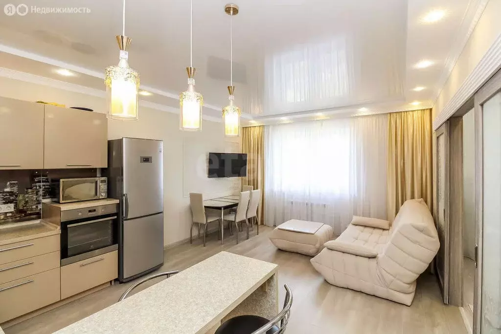 3-комнатная квартира: Тюмень, Вятский проезд, 28 (80 м) - Фото 0