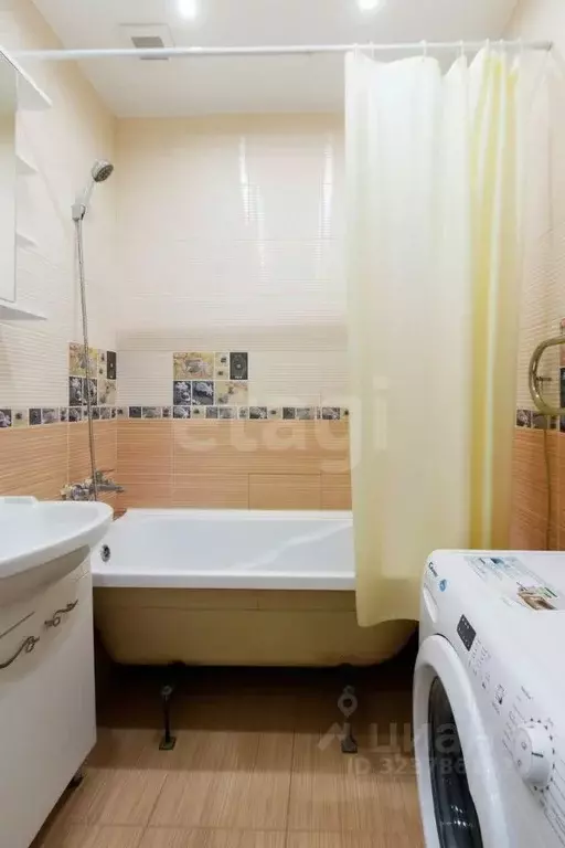 1-к кв. Тюменская область, Тюмень ул. Бориса Житкова, 4 (50.4 м) - Фото 1