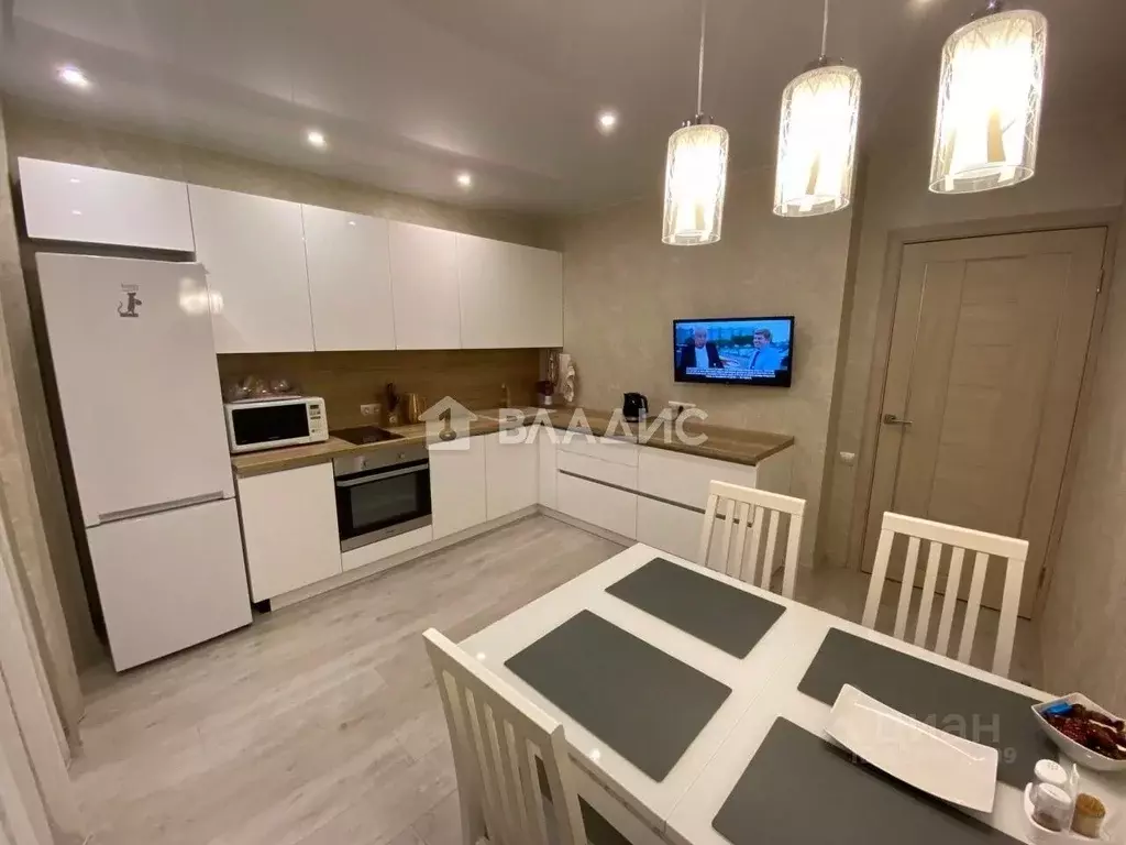 2-к кв. Бурятия, Улан-Удэ ул. Модогоева, 4 (67.0 м) - Фото 1