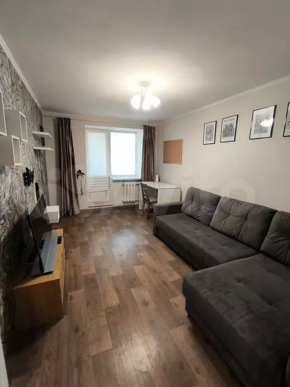 1-к. квартира, 40 м, 4/9 эт. - Фото 1