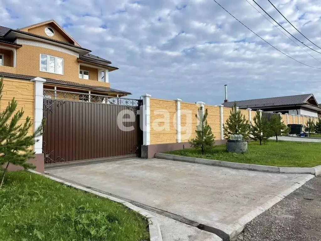 Дом в Красноярский край, Красноярск городской округ, пос. Элита ул. ... - Фото 1