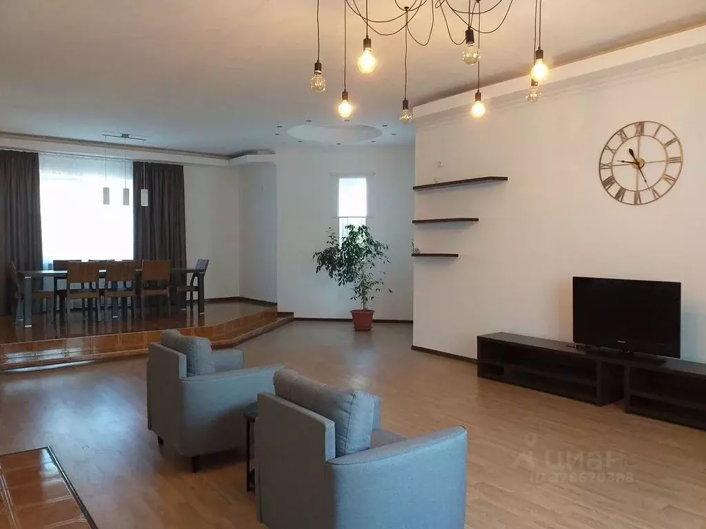 Дом в Севастополь Гагаринский муниципальный округ, ул. Военных ... - Фото 1