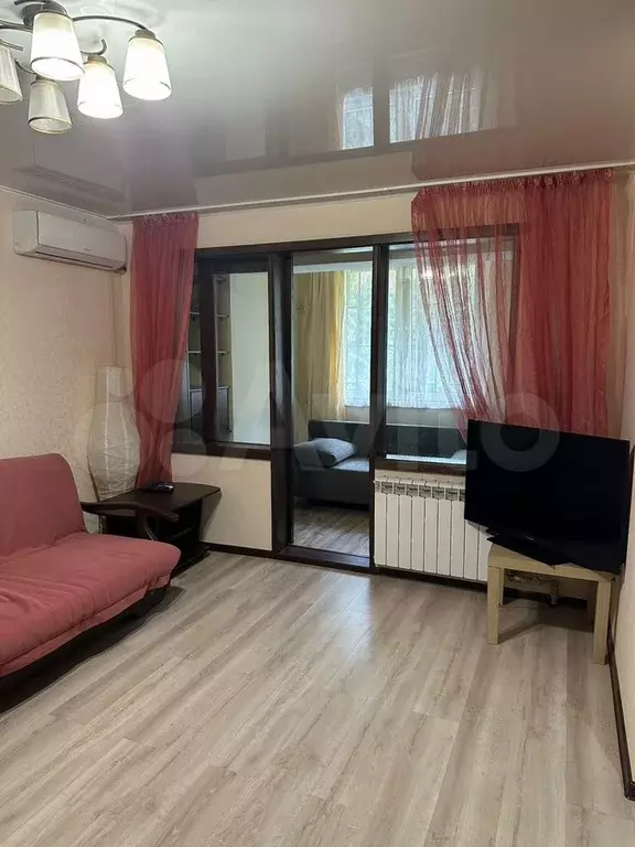 2-к. квартира, 52 м, 1/5 эт. - Фото 0