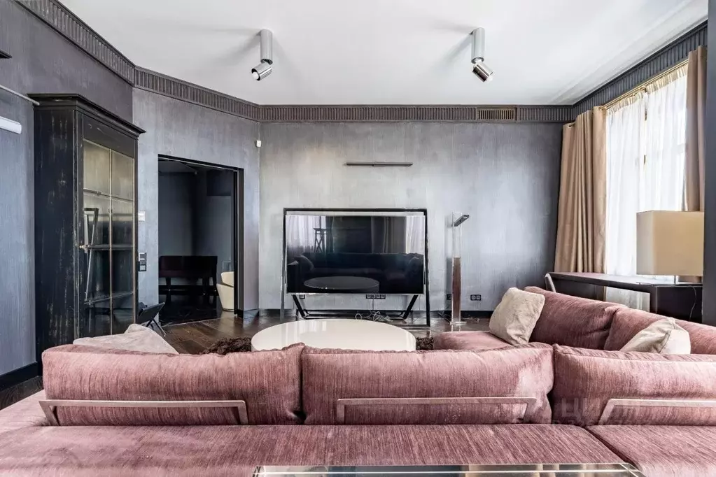 2-к кв. Санкт-Петербург ул. Нахимова, 15В (110.0 м) - Фото 1