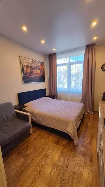 Студия Свердловская область, Екатеринбург ул. Азина, 57 (18.0 м) - Фото 1