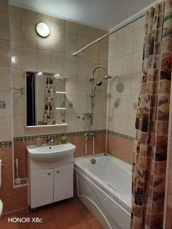 Студия Свердловская область, Екатеринбург ул. Самолетная, 33 (28.4 м) - Фото 1