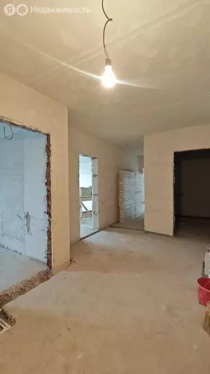 2-комнатная квартира: Махачкала, улица Вузовское Озеро, 21 (97 м) - Фото 1