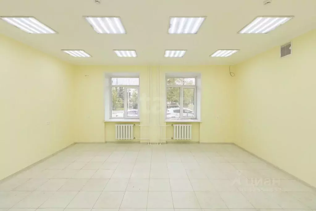 Офис в Тюменская область, Тюмень Тульская ул., 12к2 (90 м) - Фото 0