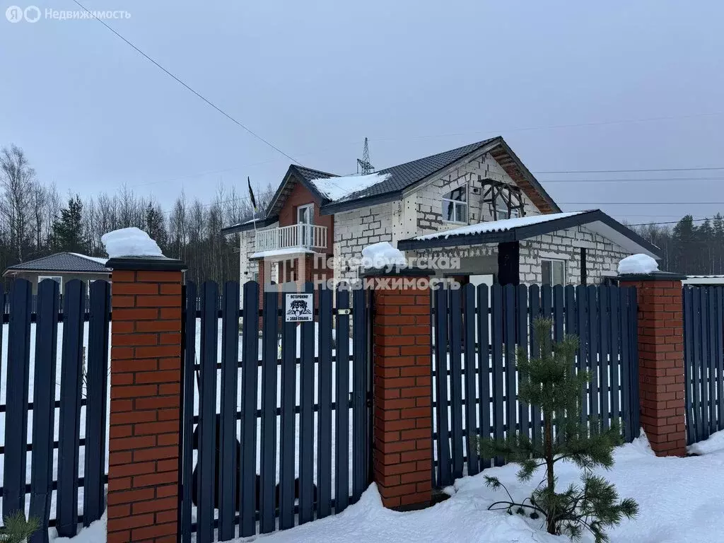 Дом в Аннинское городское поселение, деревня Иннолово, Стрелецкая ... - Фото 0