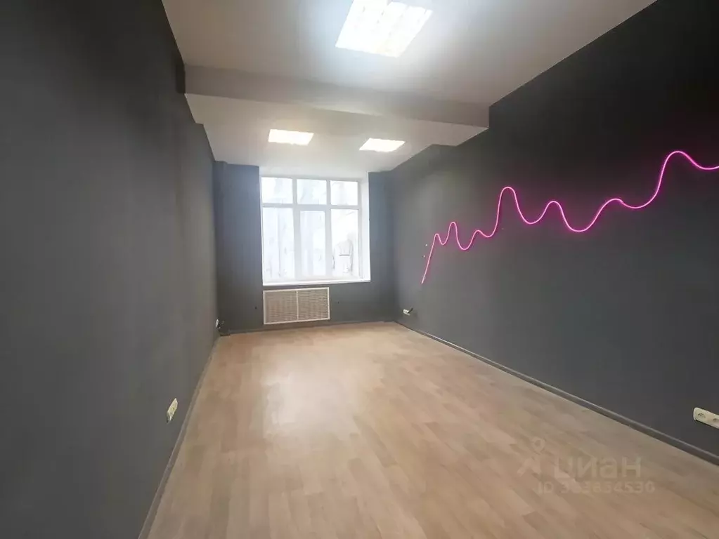 Офис в Пермский край, Пермь ул. Куйбышева, 2 (21 м) - Фото 2