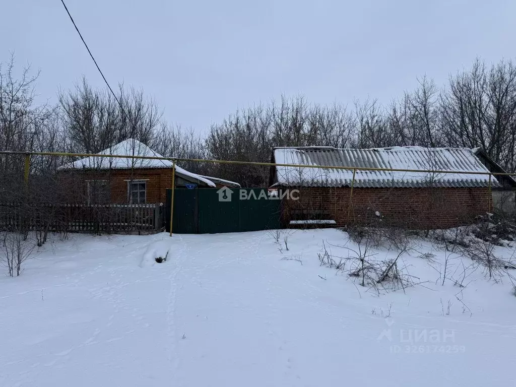 Дом в Белгородская область, Корочанский район, Проходенское с/пос, с. ... - Фото 1