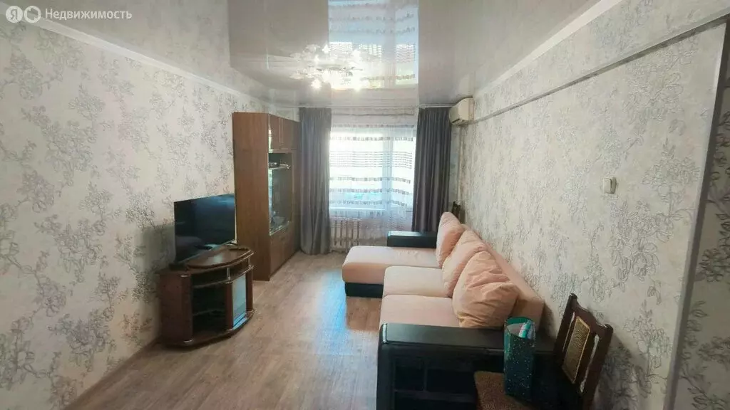 3-комнатная квартира: Астрахань, улица Софьи Перовской, 103к25 (59.5 ... - Фото 0