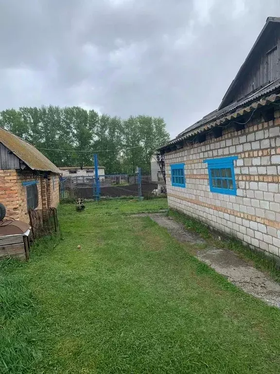 Дом в Красноярский край, Назарово ул. Гусарова (50 м) - Фото 1