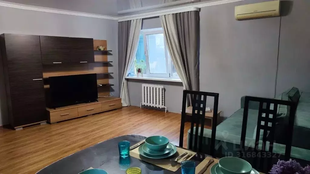 2-к кв. Краснодарский край, Геленджик ул. Кирова, 117 (56.0 м) - Фото 0