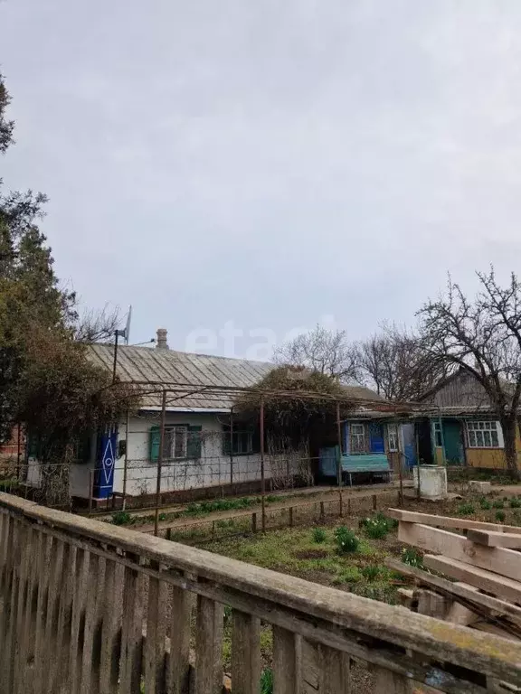 Дом в Краснодарский край, Ейский район, Должанская ст-ца  (50 м) - Фото 0