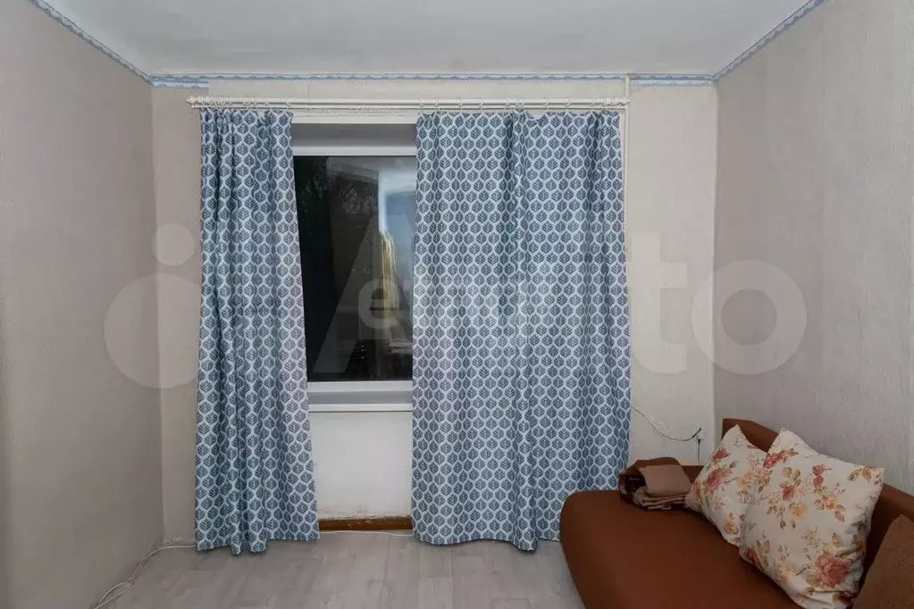 Комната 12,8 м в 1-к., 2/5 эт. - Фото 0