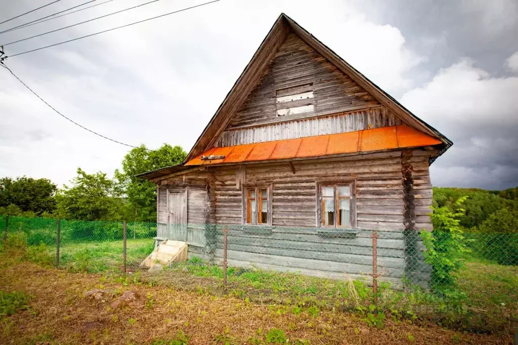 Дом в Новгородская область, Маловишерский район, Бургинское с/пос, д. ... - Фото 1