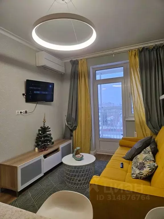1-к кв. Тюменская область, Тюмень ул. Бакинских Комиссаров, 1 (42.0 м) - Фото 0