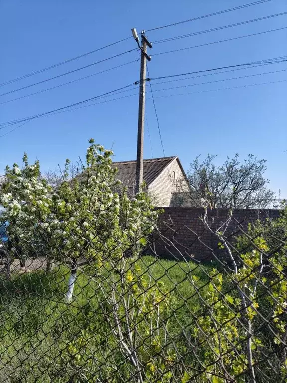 Дом в Калмыкия, Элиста Железнодорожная ул., 9 (105 м) - Фото 2