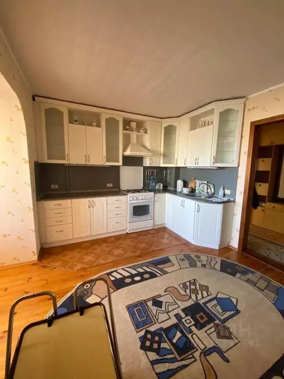 2-к кв. Брянская область, Брянск ул. Медведева, 9Ак2 (80.0 м) - Фото 0
