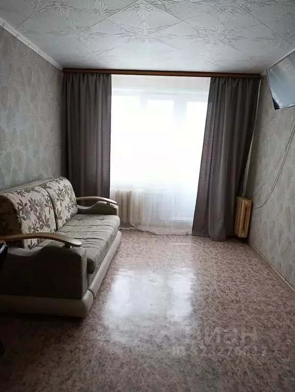 1-к кв. Тюменская область, Тобольск 10-й мкр, 9 (35.0 м) - Фото 2