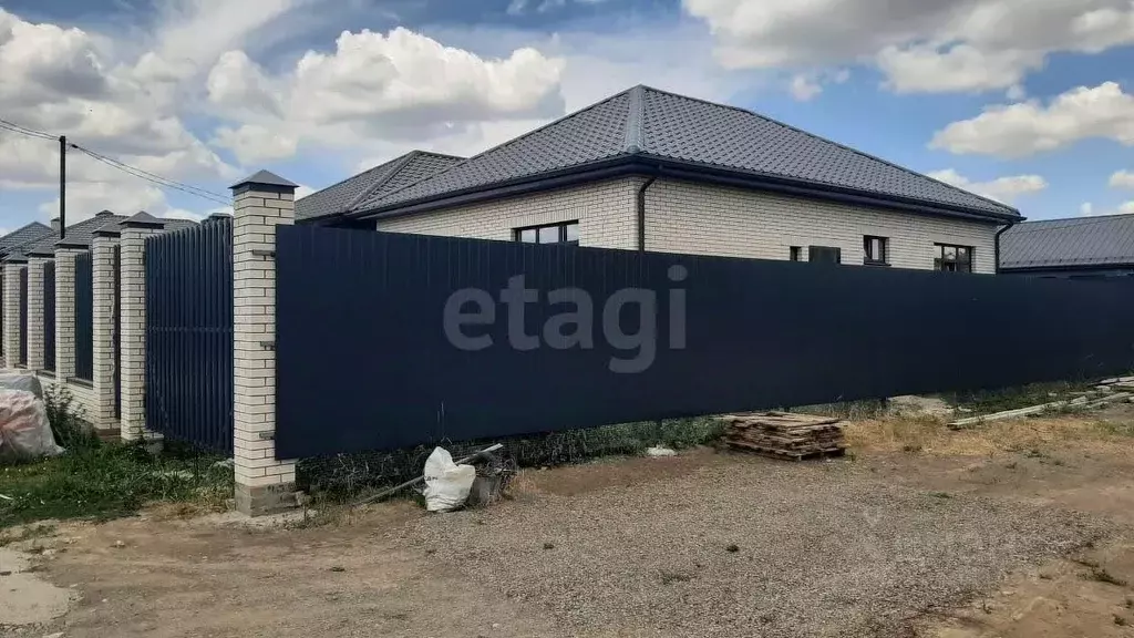 Дом в Ростовская область, Таганрог ул. Рябиновая (101 м) - Фото 1