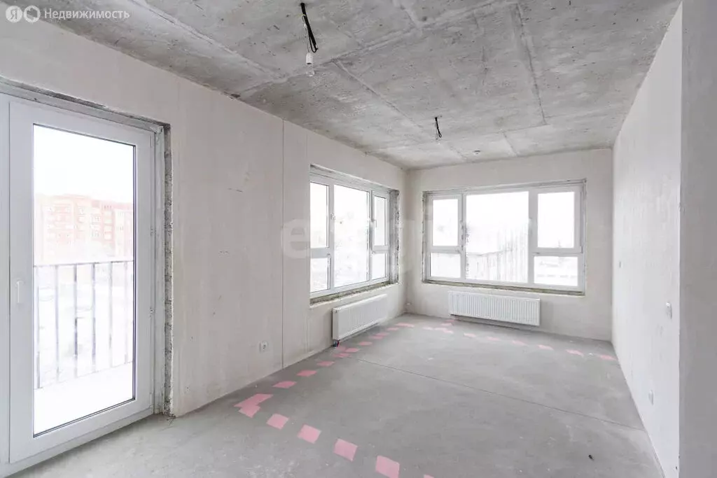 2-комнатная квартира: Тюмень, улица Тимирязева, 8к1 (64.7 м) - Фото 1
