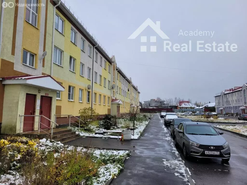 3-комнатная квартира: Кохма, Свободный переулок, 2 (57.4 м) - Фото 1