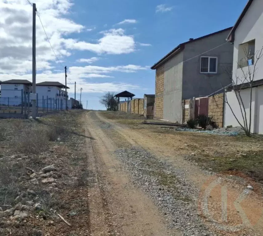 Участок в Крым, Черноморский район, Оленевское с/пос, с. Оленевка ул. ... - Фото 2