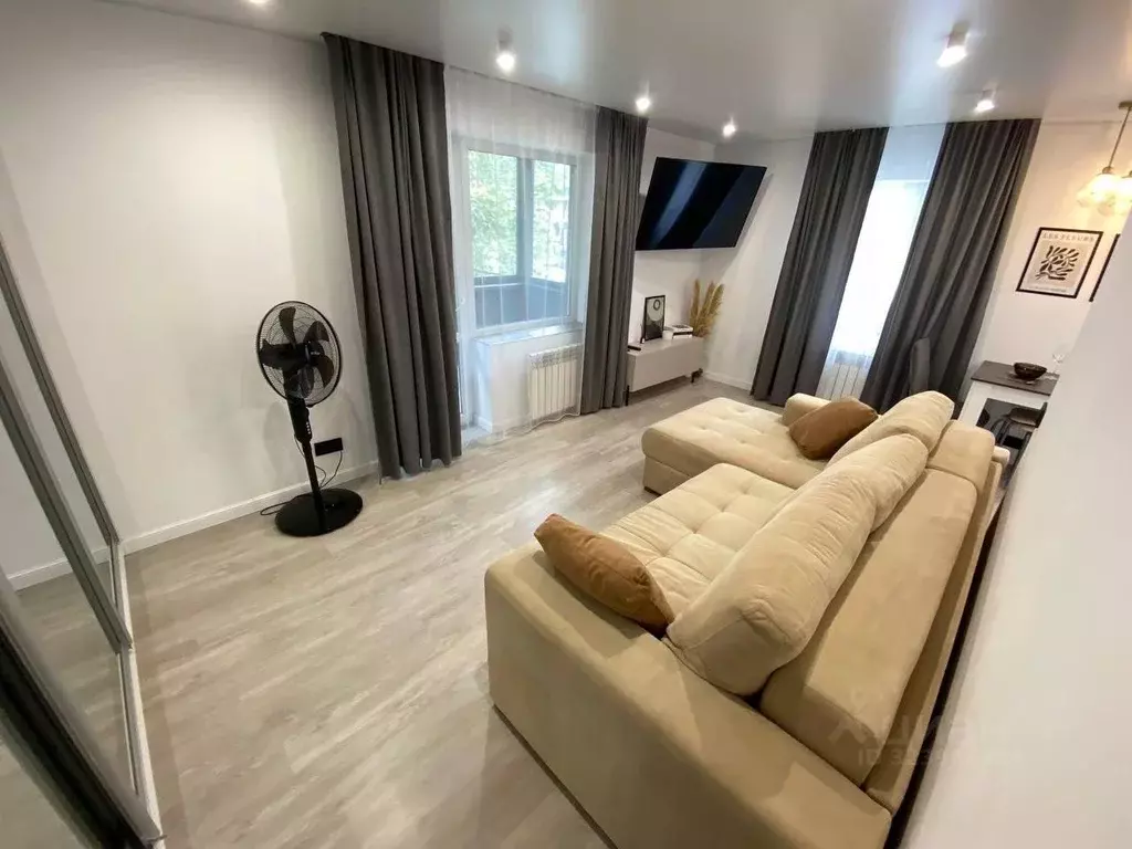 2-к кв. Сахалинская область, Южно-Сахалинск просп. Победы, 78 (45.0 м) - Фото 1