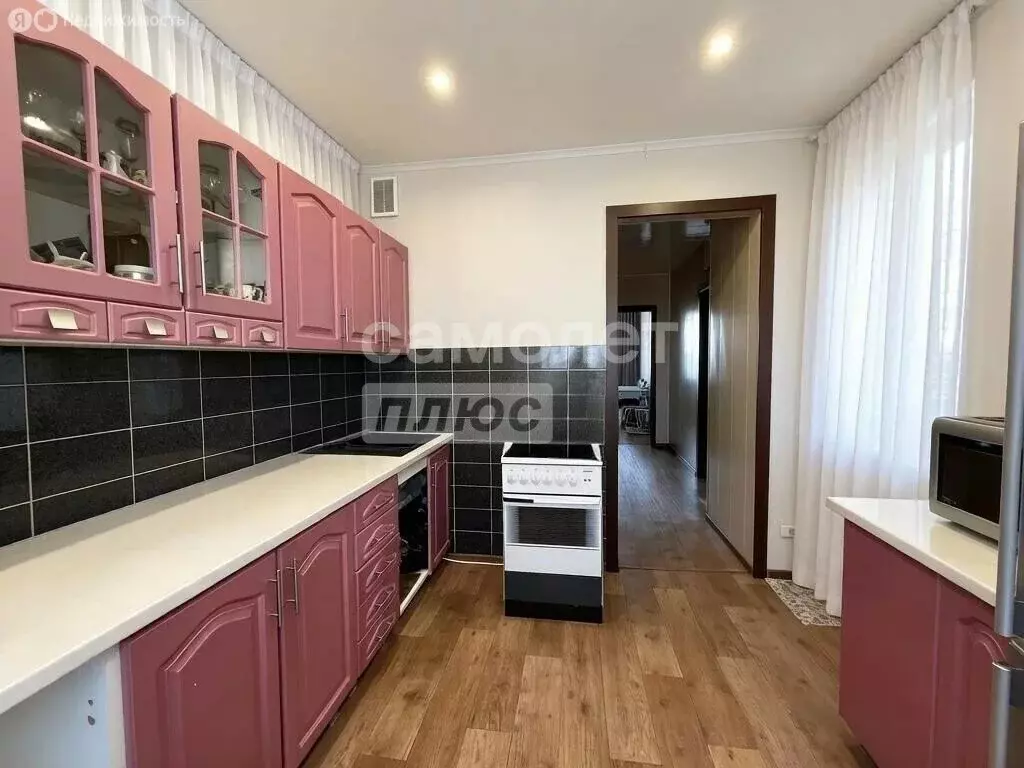 4-комнатная квартира: Бийск, Стахановская улица, 10 (75.3 м) - Фото 1