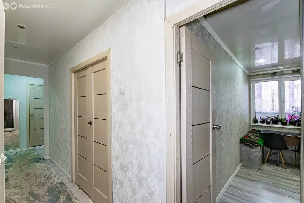 3-комнатная квартира: Екатеринбург, Техническая улица, 152 (63.9 м) - Фото 1