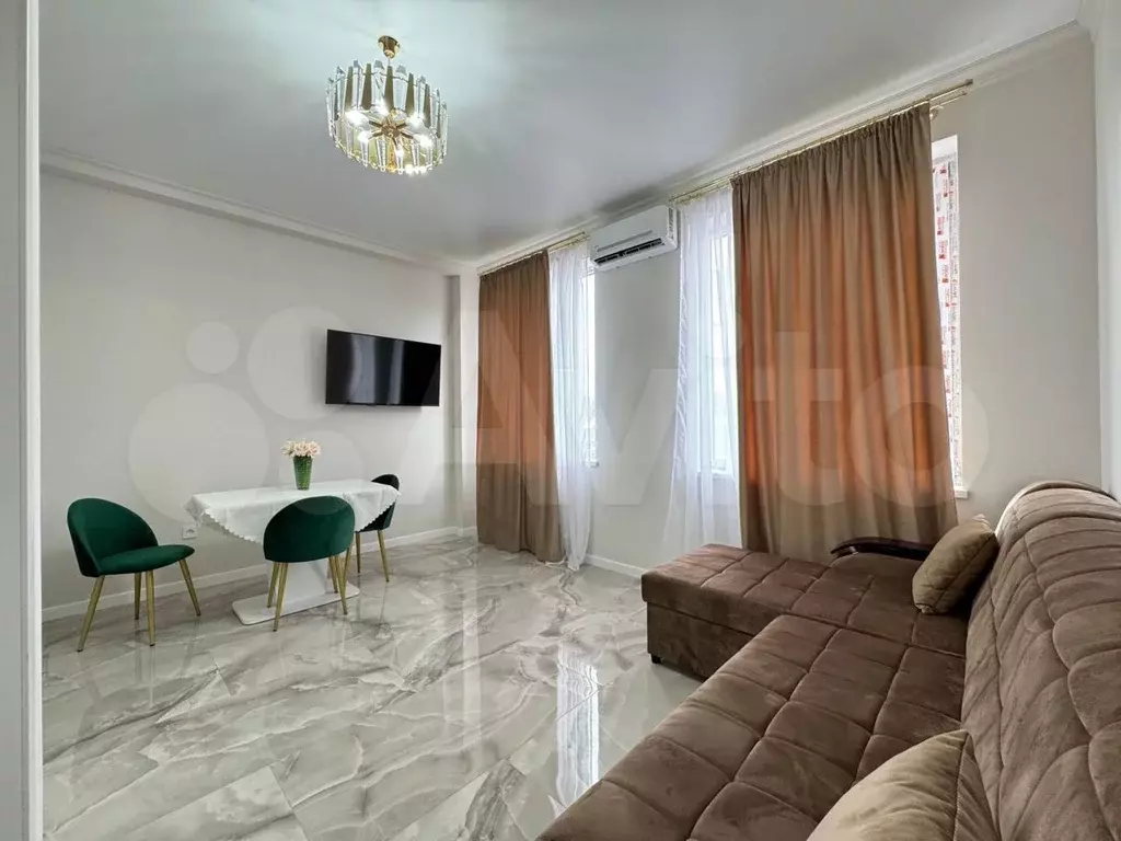 2-к. квартира, 70 м, 4/9 эт. - Фото 0