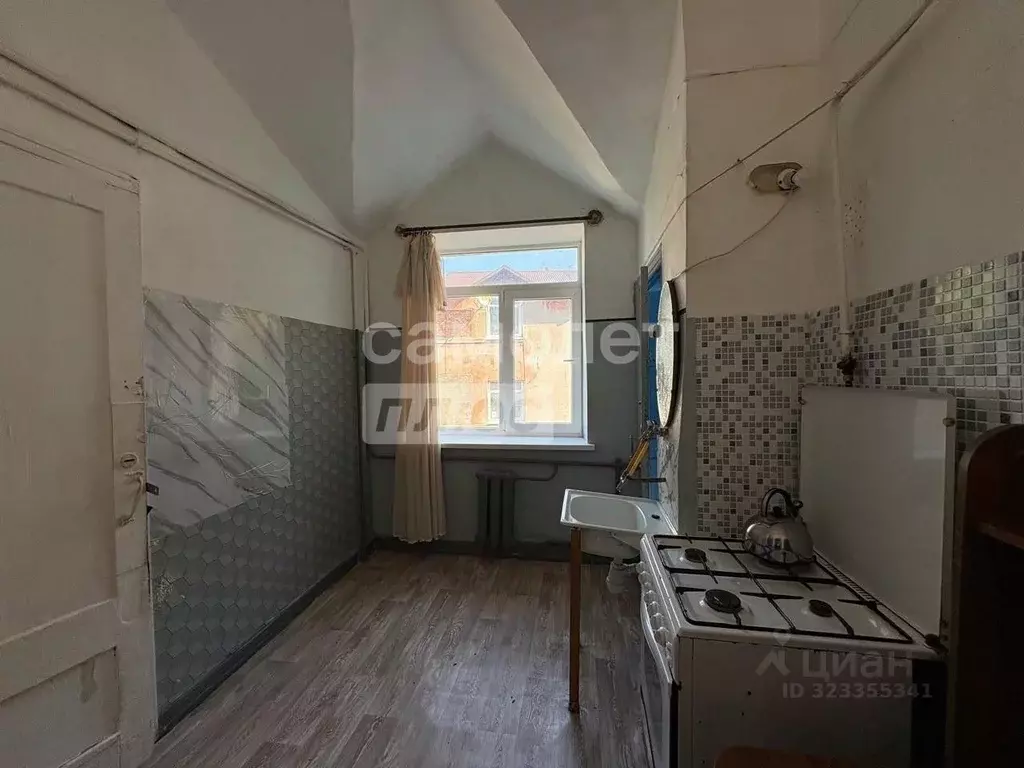 Комната Краснодарский край, Туапсе ул. Пушкина, 15 (29.5 м) - Фото 2