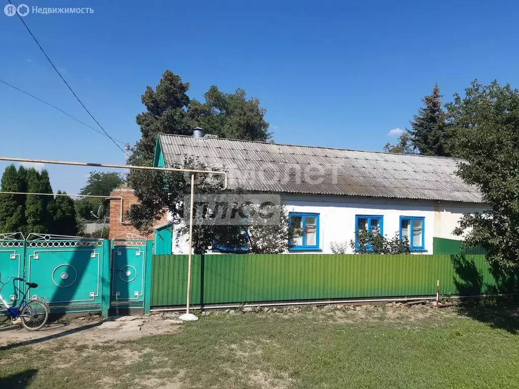 Дом в посёлок Октябрьский, Советская улица, 17 (100 м) - Фото 1