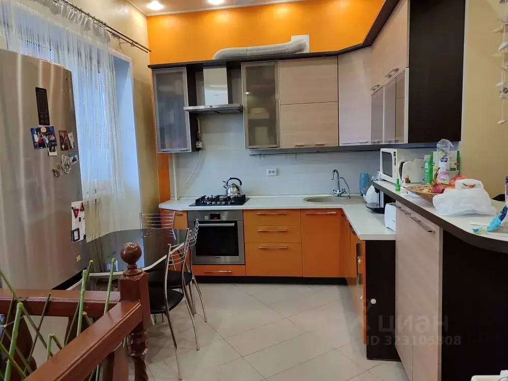 3-к кв. Свердловская область, Екатеринбург ул. Ломоносова, 6 (66.6 м) - Фото 1