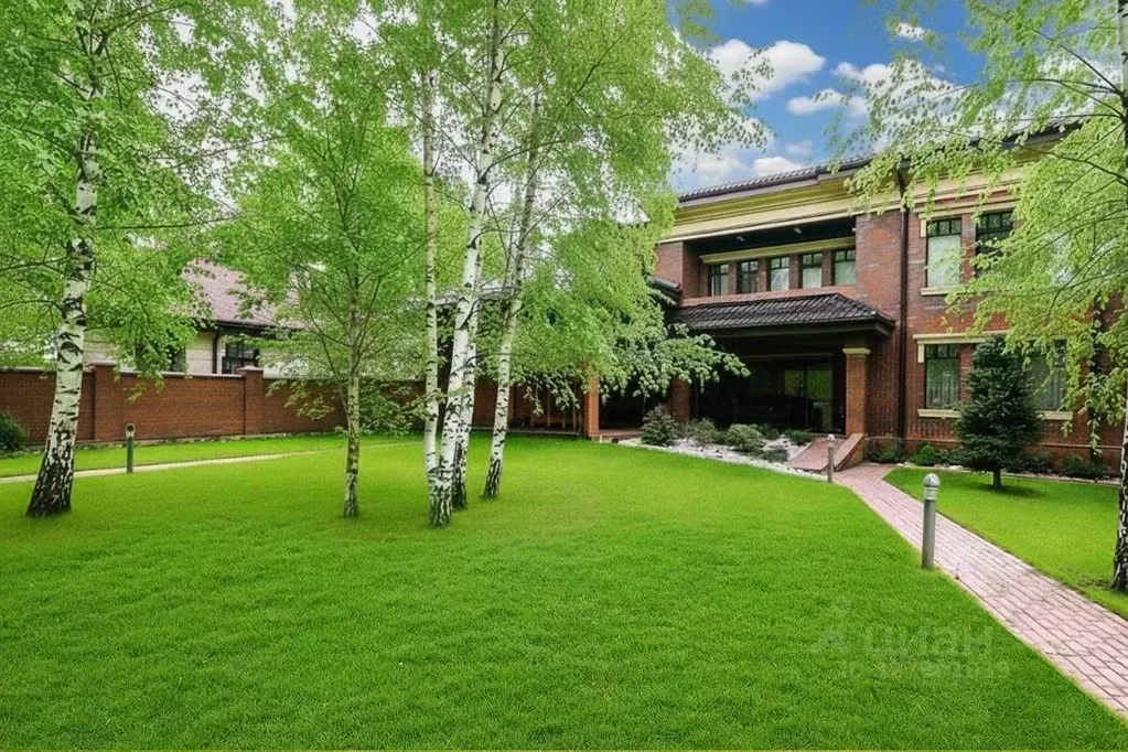 Коттедж, 400 м - Фото 1