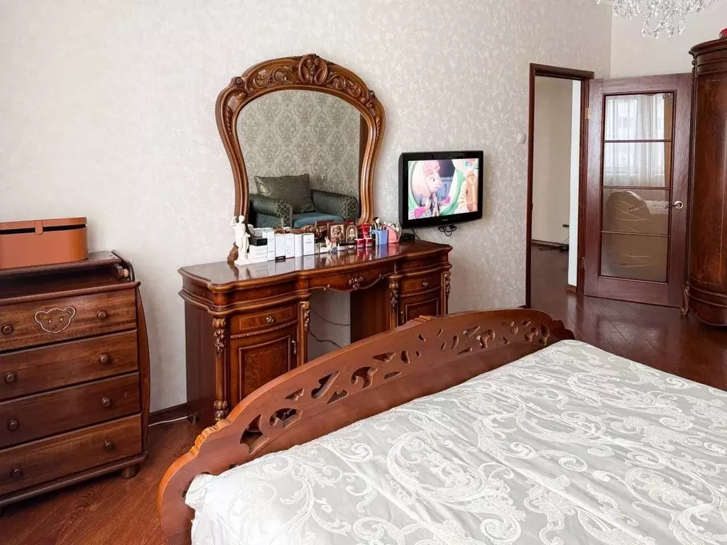 3-к кв. Саха (Якутия), Якутск ул. Петровского, 32 (78.2 м) - Фото 1